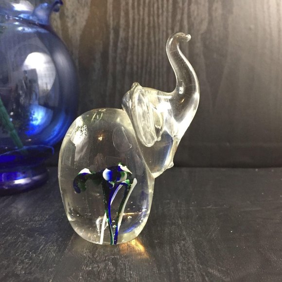 Glass Elephant Paperweight Flowers Figurine Blown - Picture 1 of 9